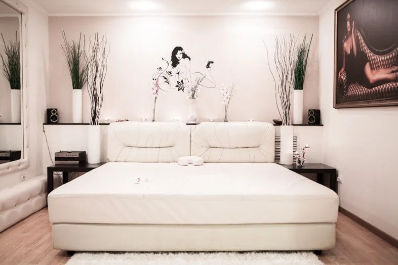 Салон эротического массажа — фото 3