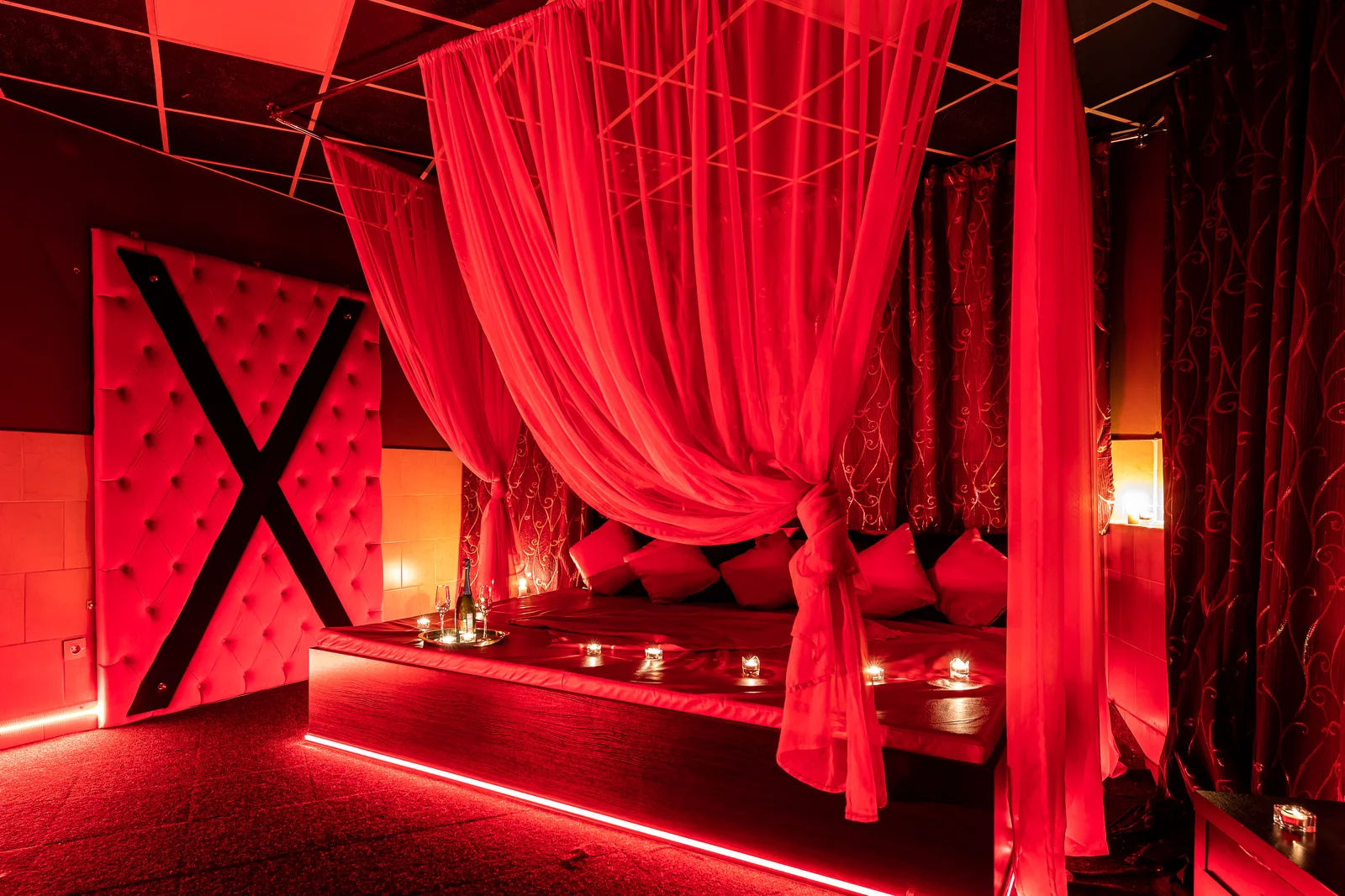 Persona Men's Club — фото 1