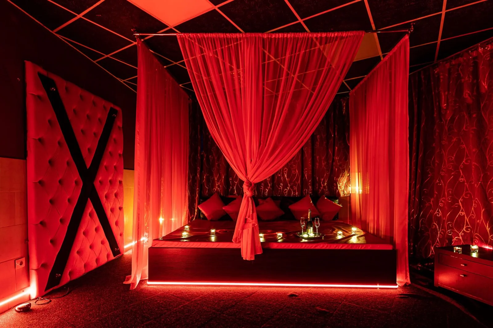 Persona Men's Club — фото 13