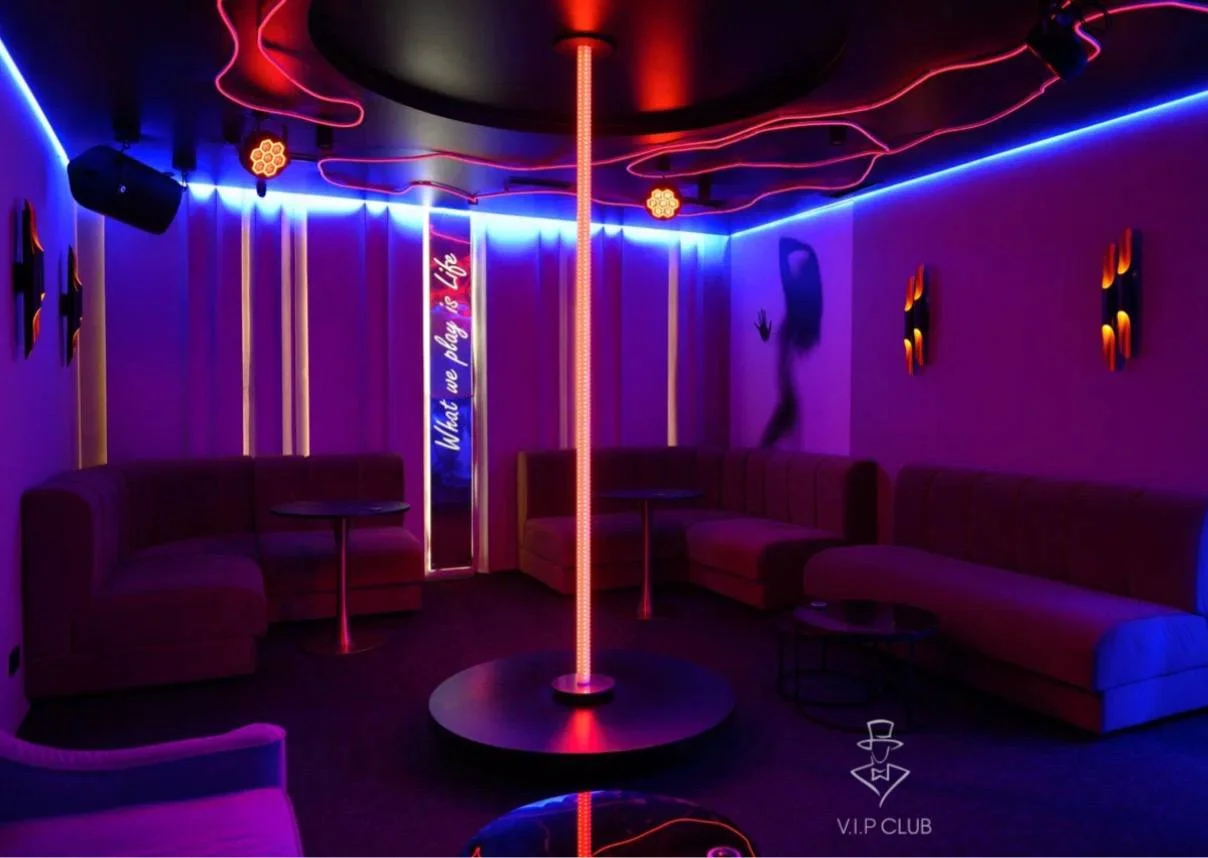 White VIP Club — фото 1