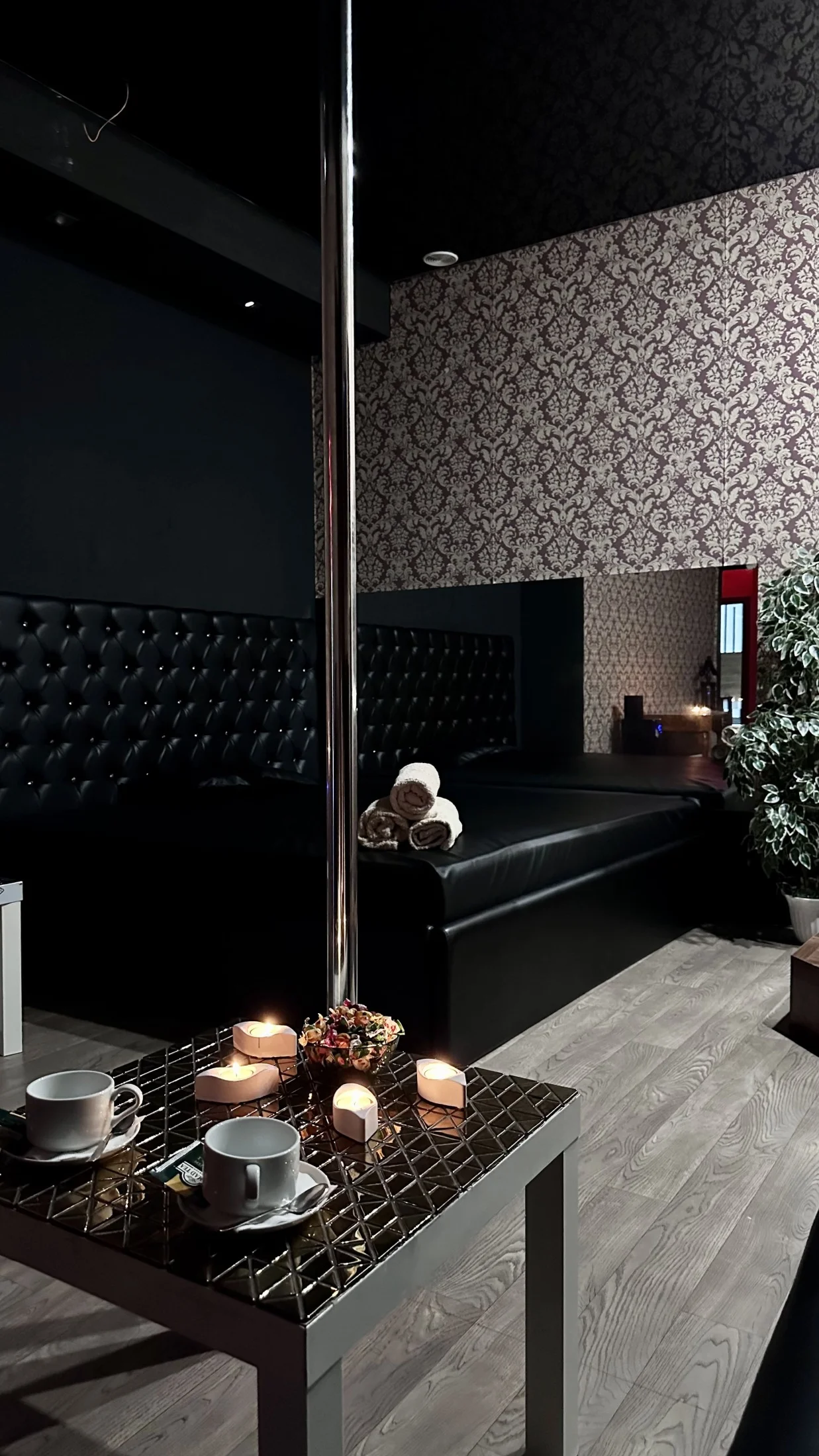 White — фото 13